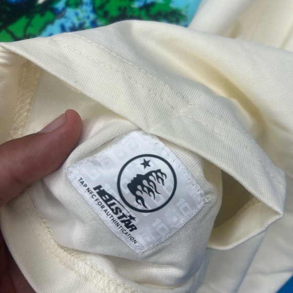 Cream and Red Short Sleeve Tee with Urban Graphic - Picture 4 of 6